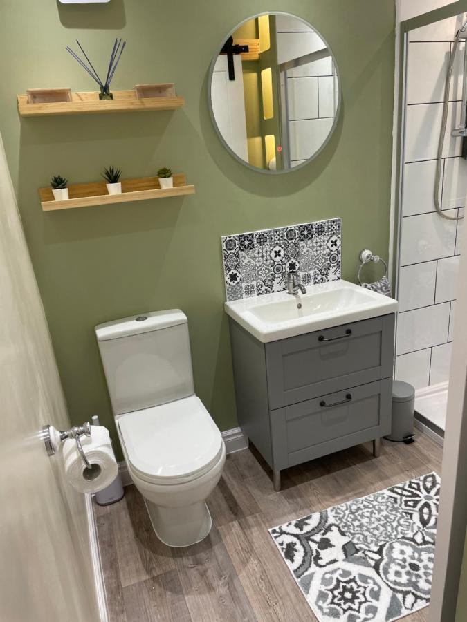 The Cotswold Nook Hotell Dursley Exteriör bild